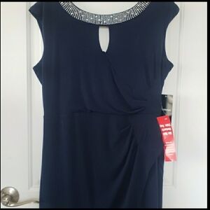 Chic Blue Midi Dress with Timeless Elegance